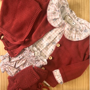 CONJUNTO CHAQUETA, CAPOTA Y PATUTOS